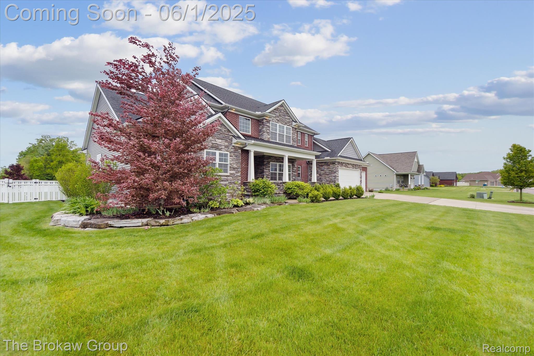 6268 Victoria Lane