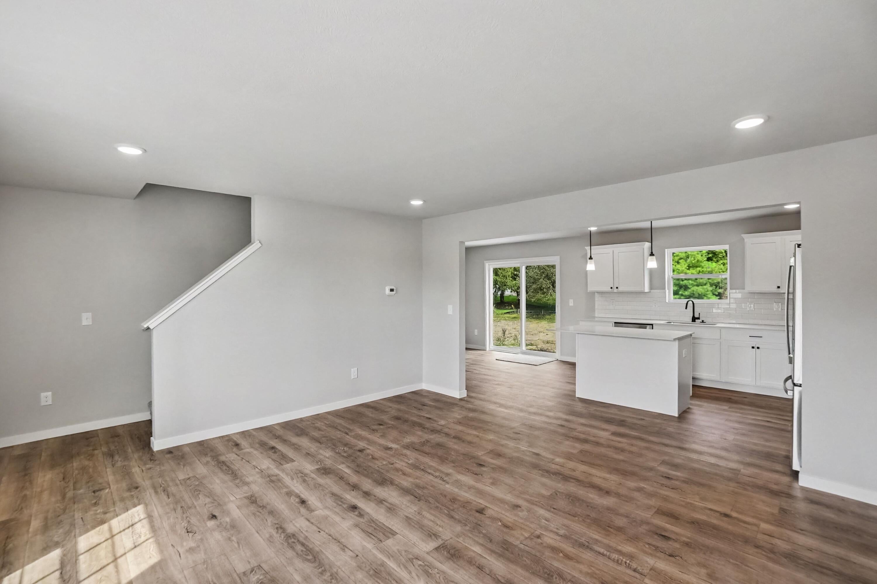 389 Pinery Lane
