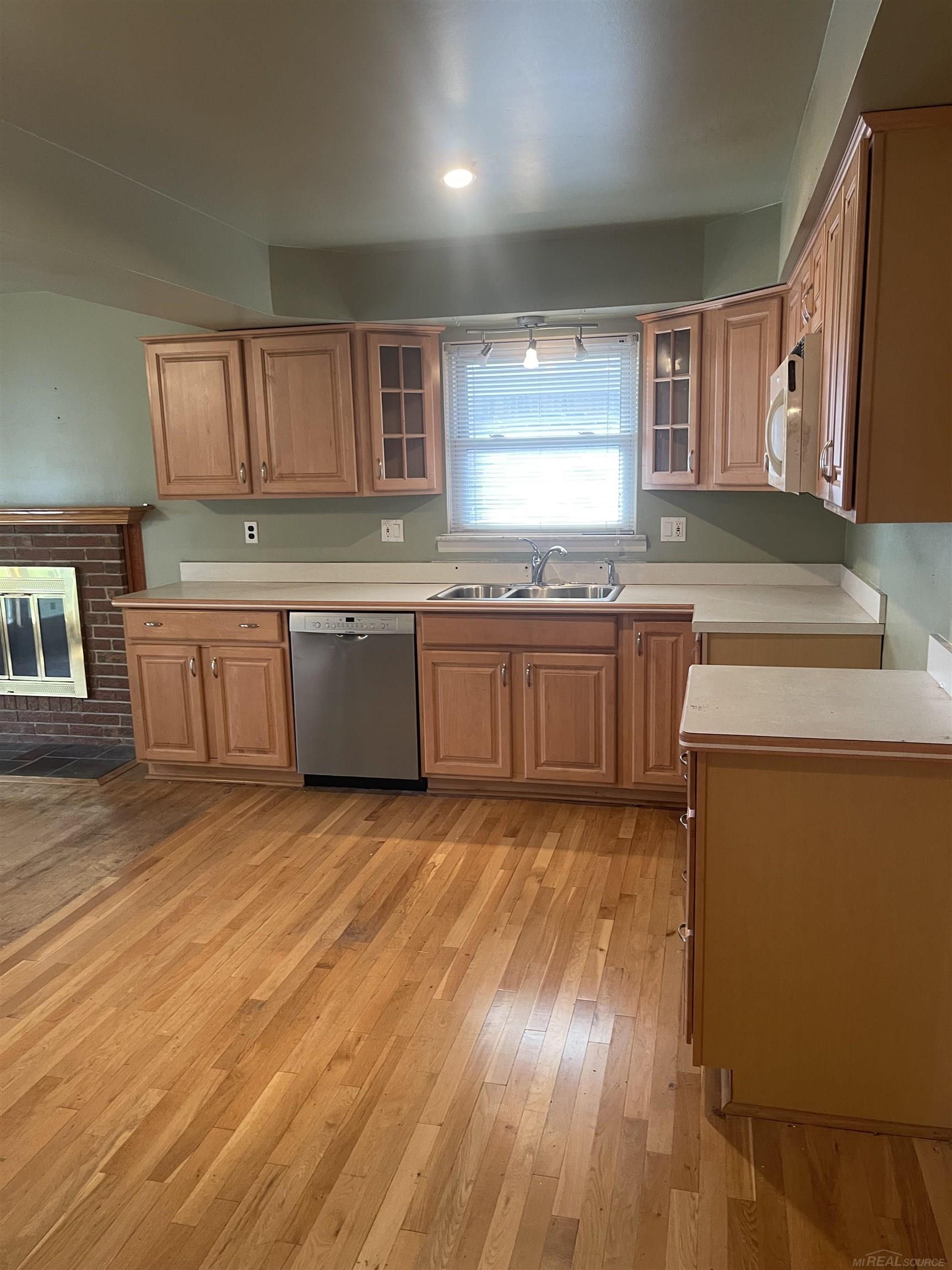 40560 Regency Drive