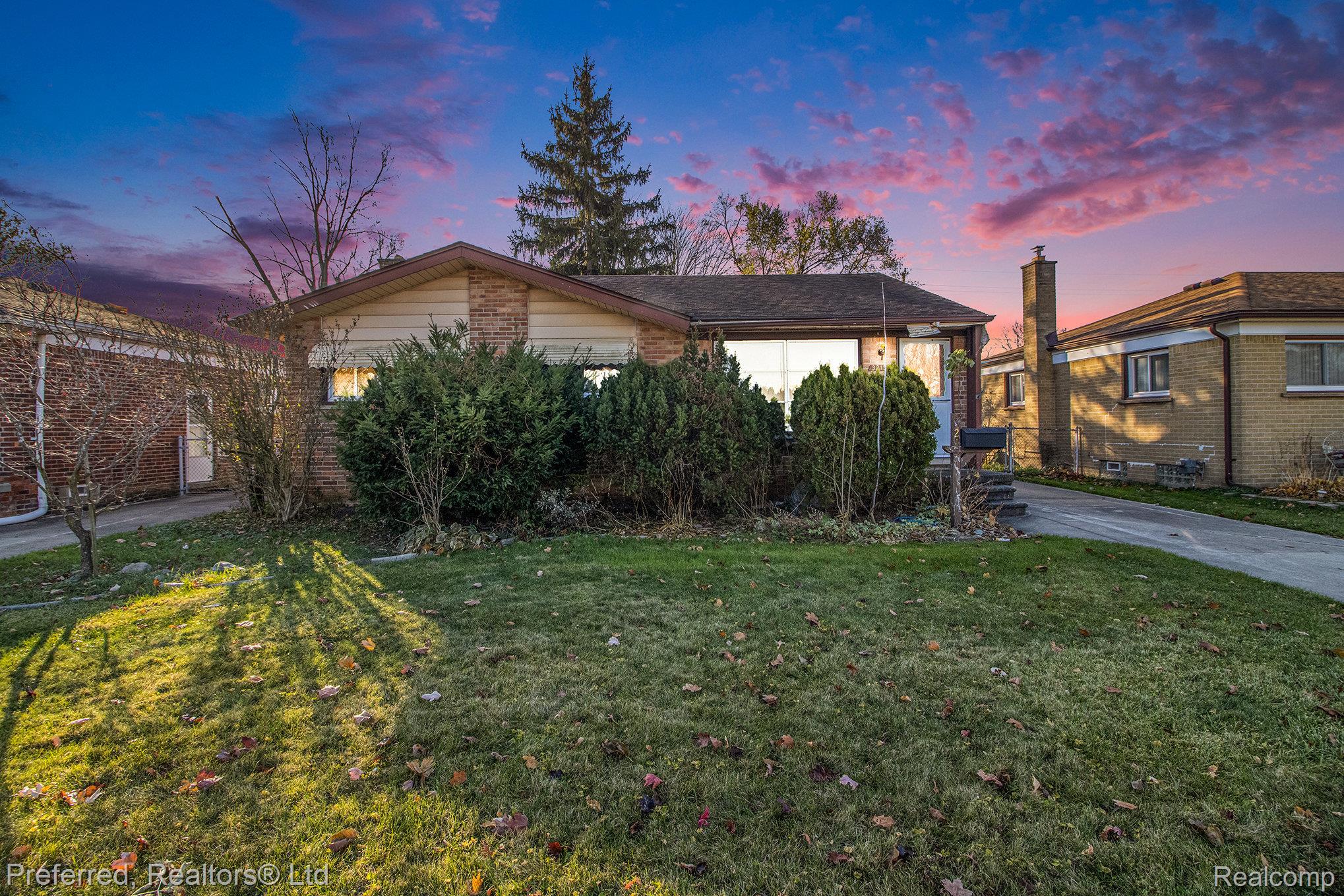 32151 Grandview Avenue