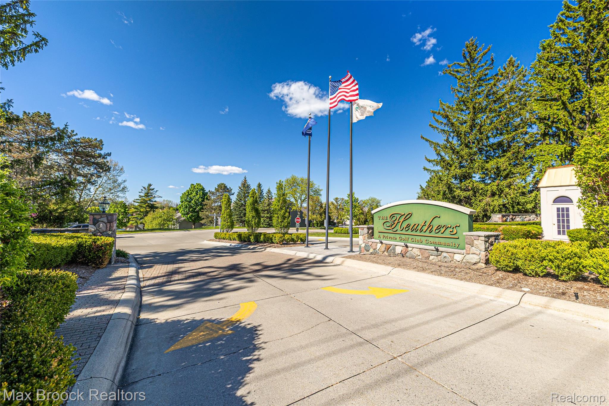2456 Inglehill Point