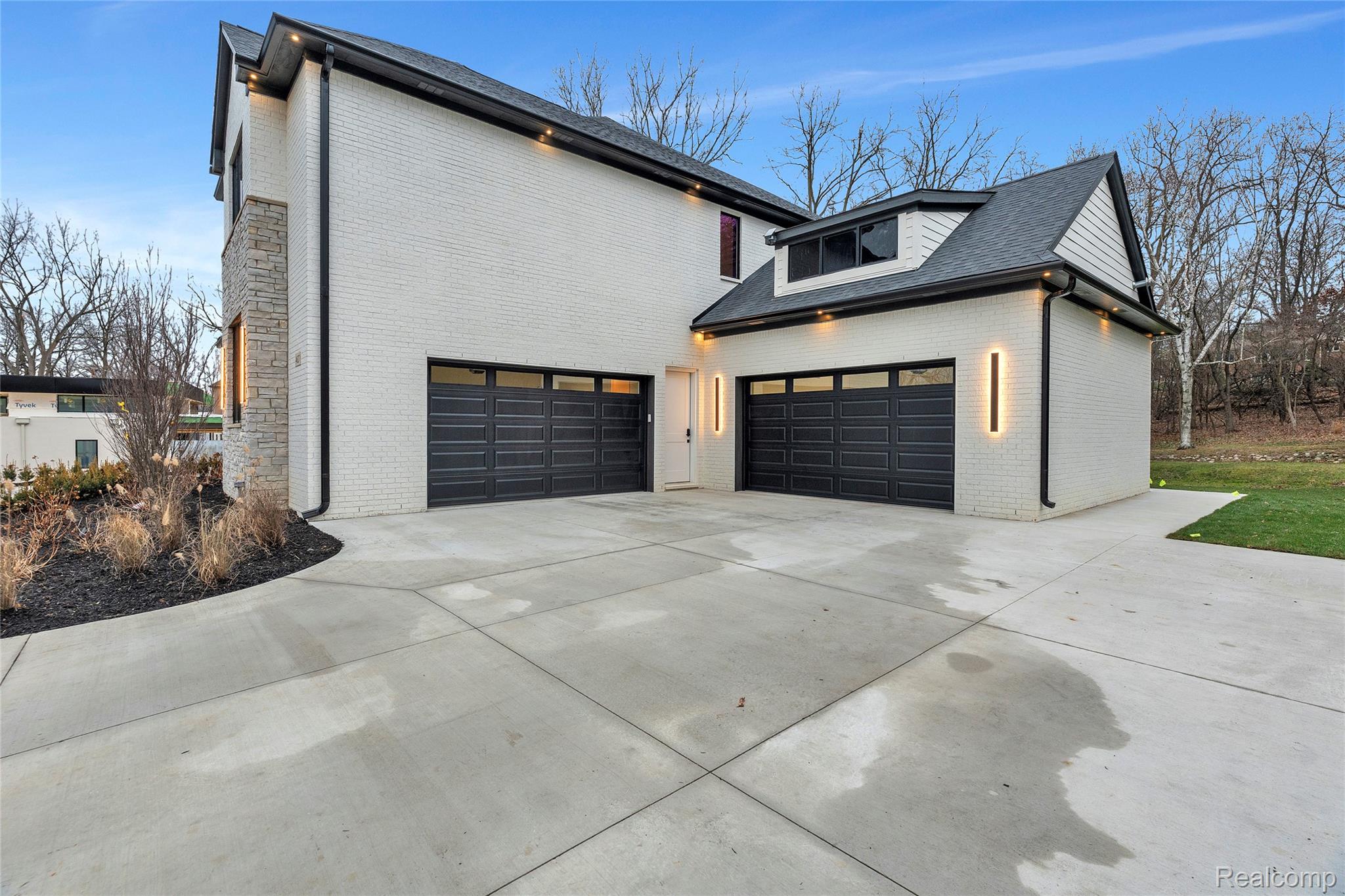 4627 CIMARRON Drive