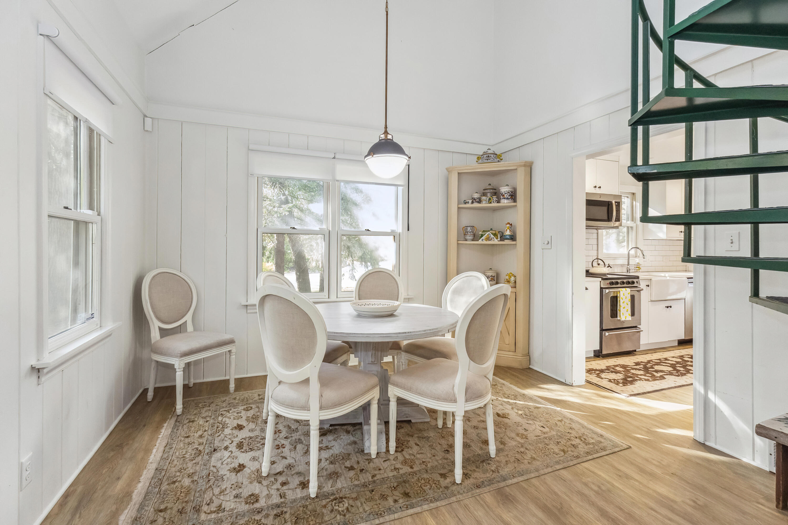 4160 Comanche Trail