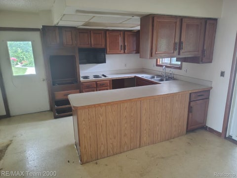 Tiny photo for 30501 W Jefferson Avenue, Gibraltar City, MI 48173 (MLS # 20261072831)