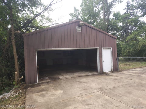 Tiny photo for 30501 W Jefferson Avenue, Gibraltar City, MI 48173 (MLS # 20261072831)