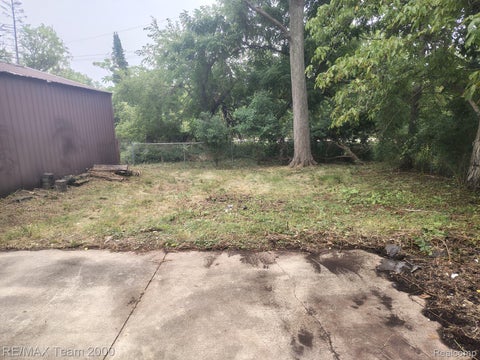 Tiny photo for 30501 W Jefferson Avenue, Gibraltar City, MI 48173 (MLS # 20261072831)