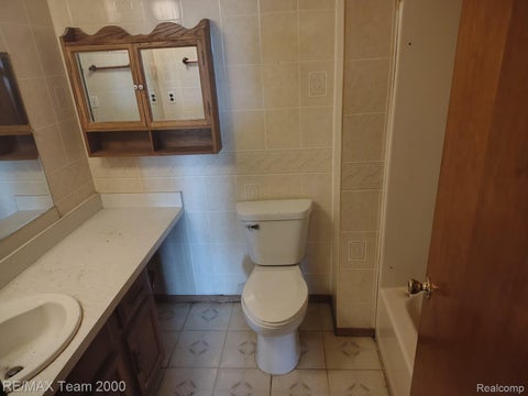 Tiny photo for 30501 W Jefferson Avenue, Gibraltar City, MI 48173 (MLS # 20261072831)