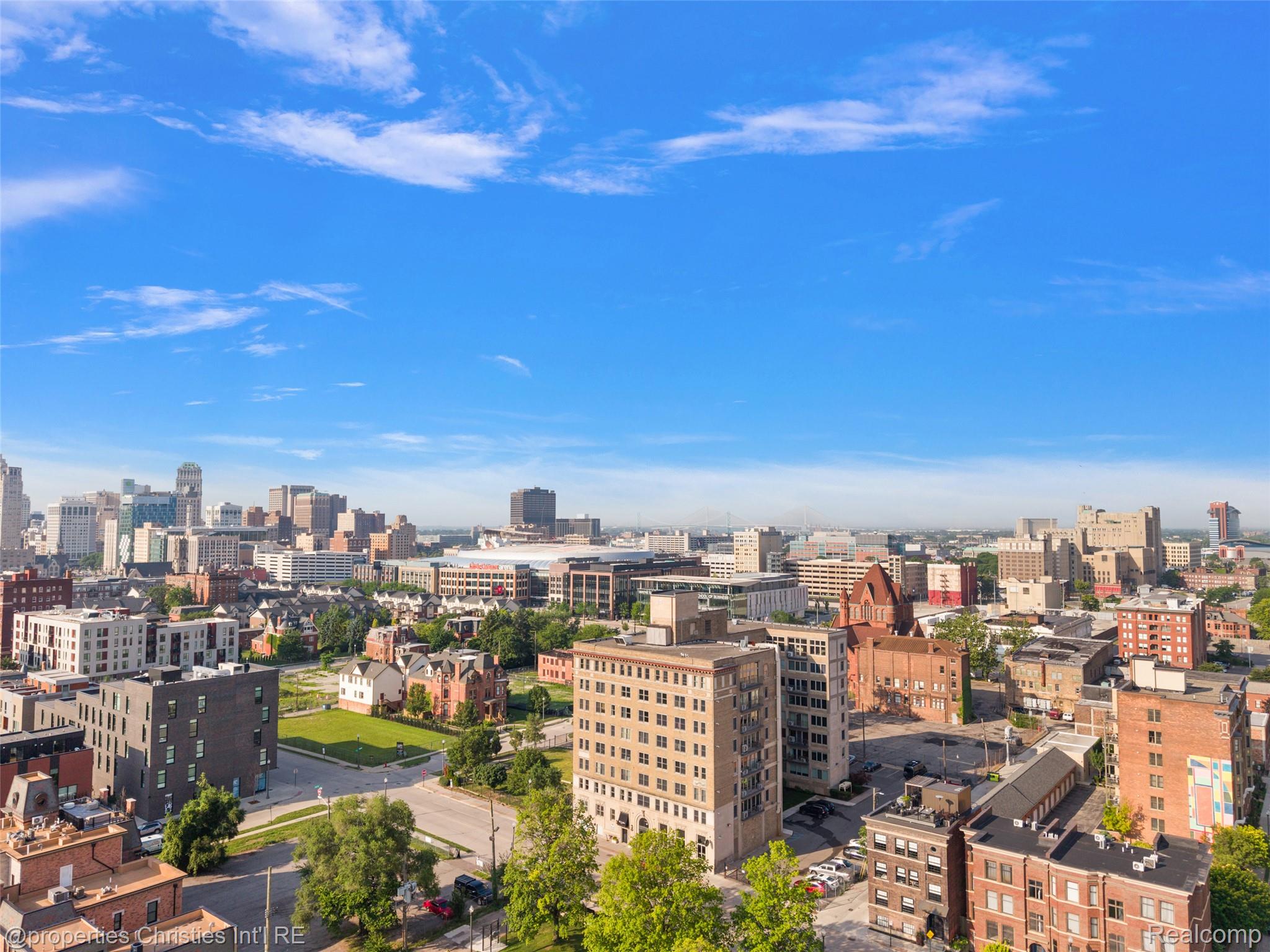 2915 John R Street 710