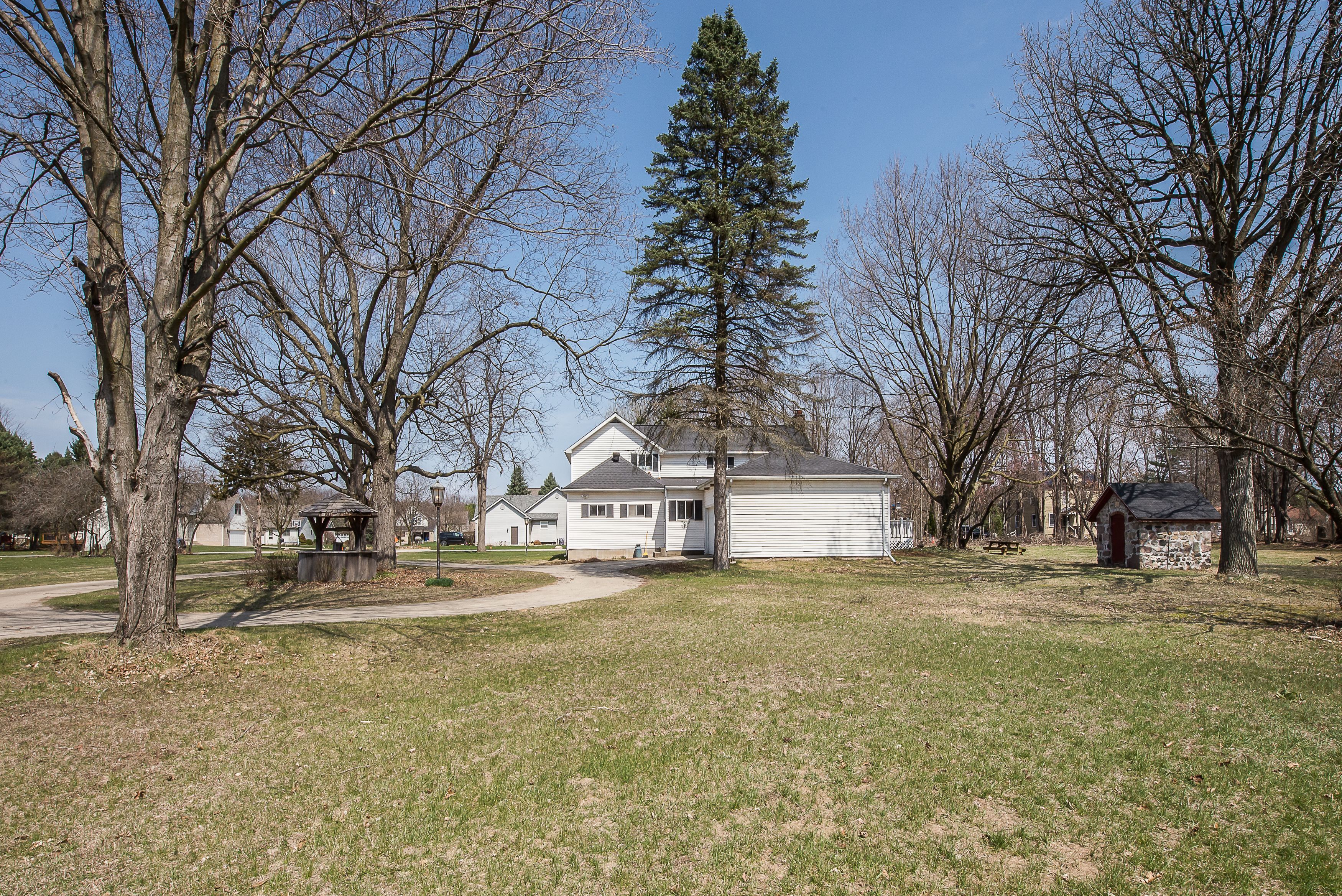 5185 LOBDELL Road