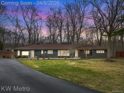 25500 Waycross Southfield City MI 48033