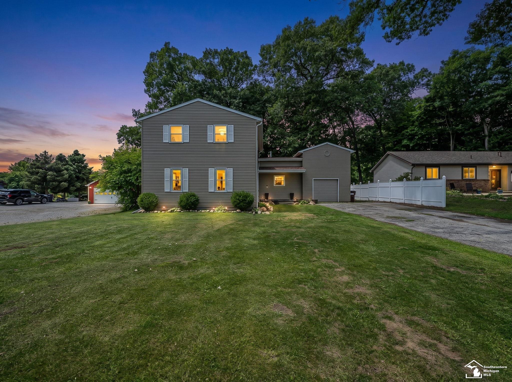 3881 E Stein Road