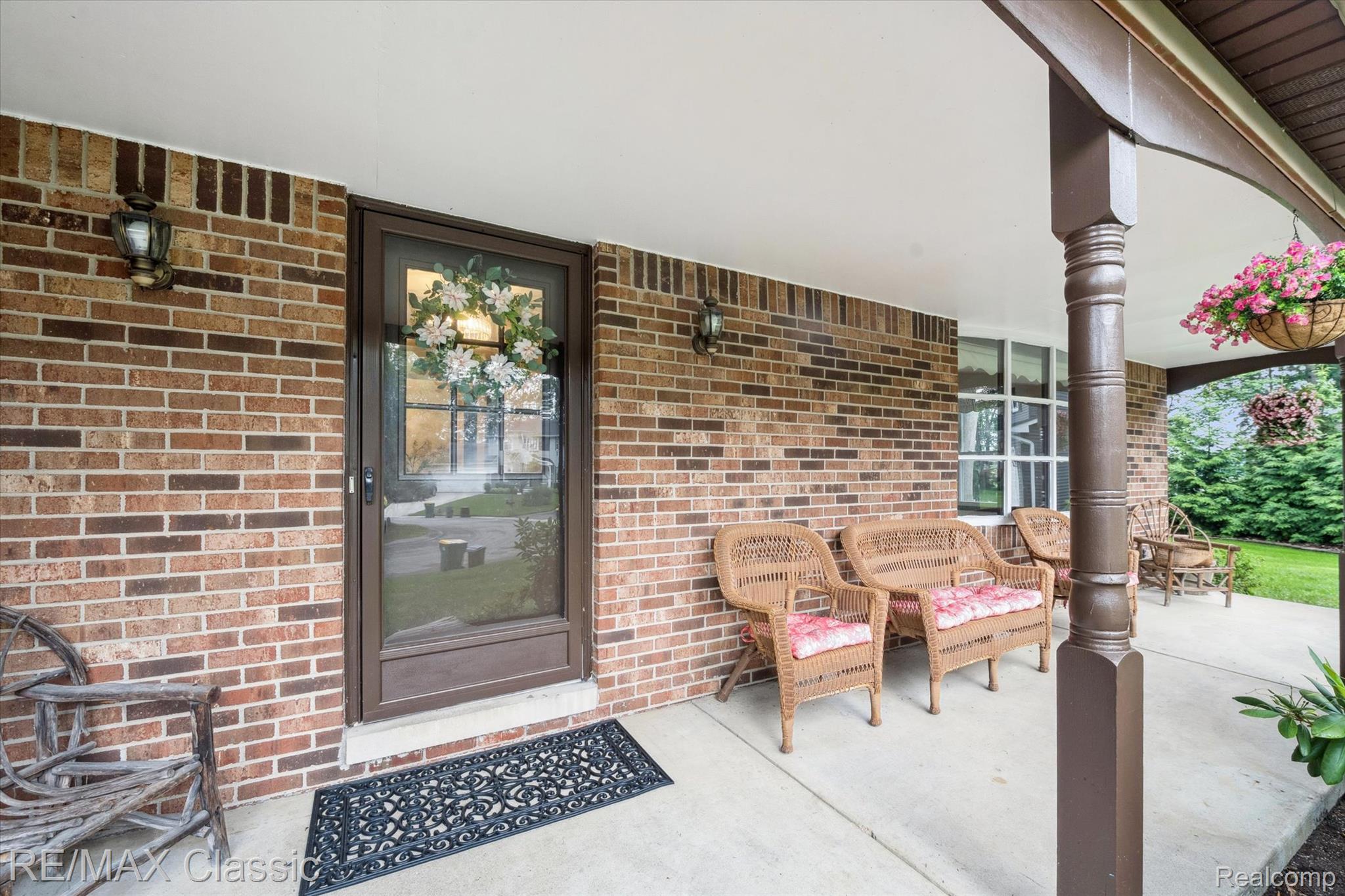 1561 Waters Edge Court