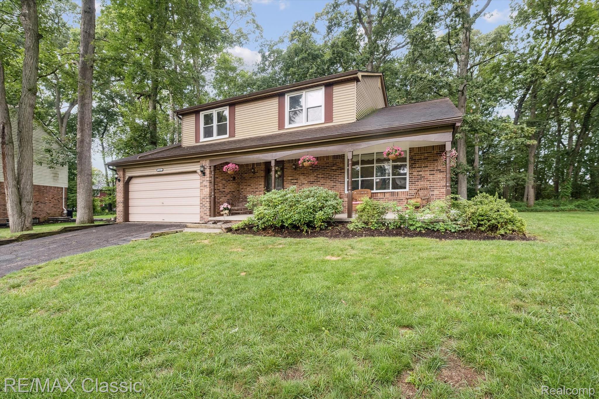 1561 Waters Edge Court