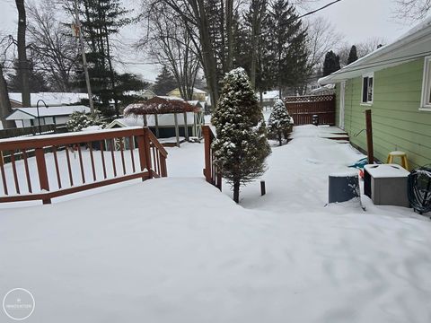 Tiny photo for 3239 N Shoreview Drive, Fort Gratiot Charter Township, MI 48059 (MLS # 58050201089)