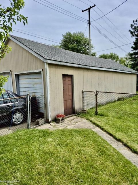 Tiny photo for 29290 Utica Road, Roseville City, MI 48066 (MLS # 58050209529)
