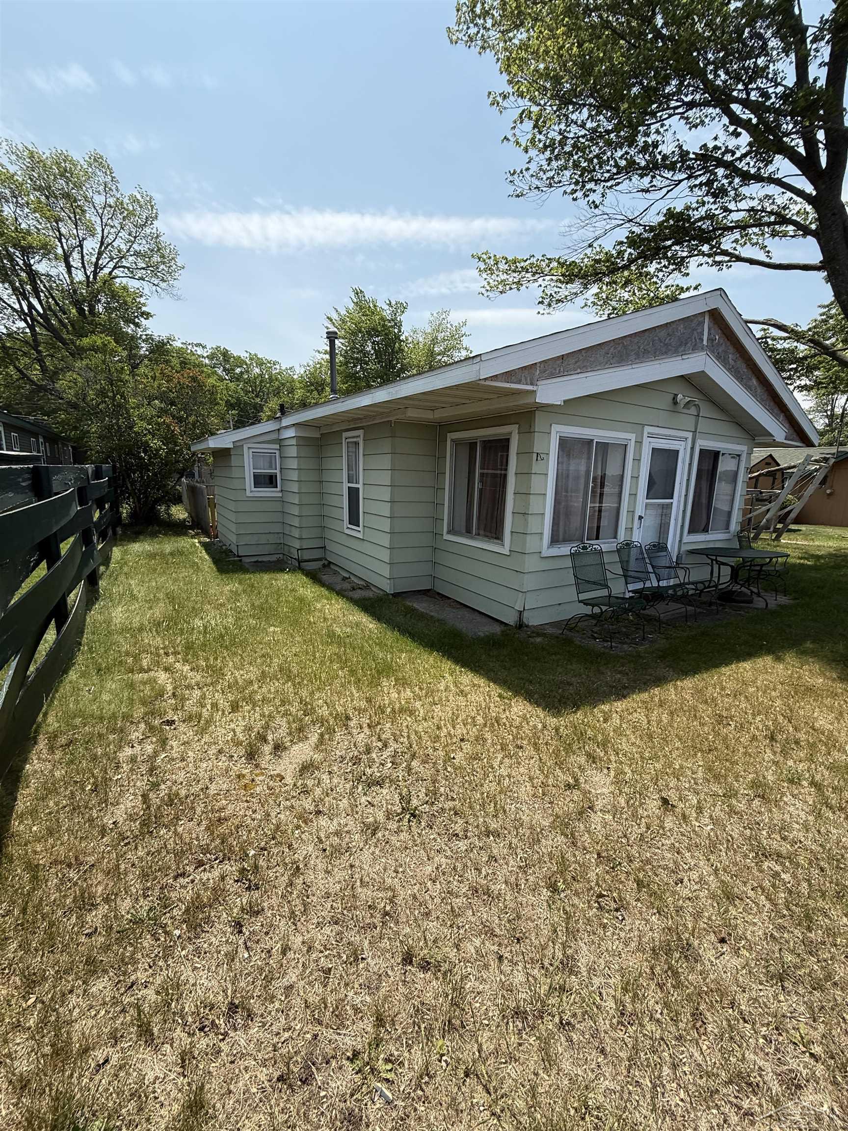 580 W Houghton Lake Drive