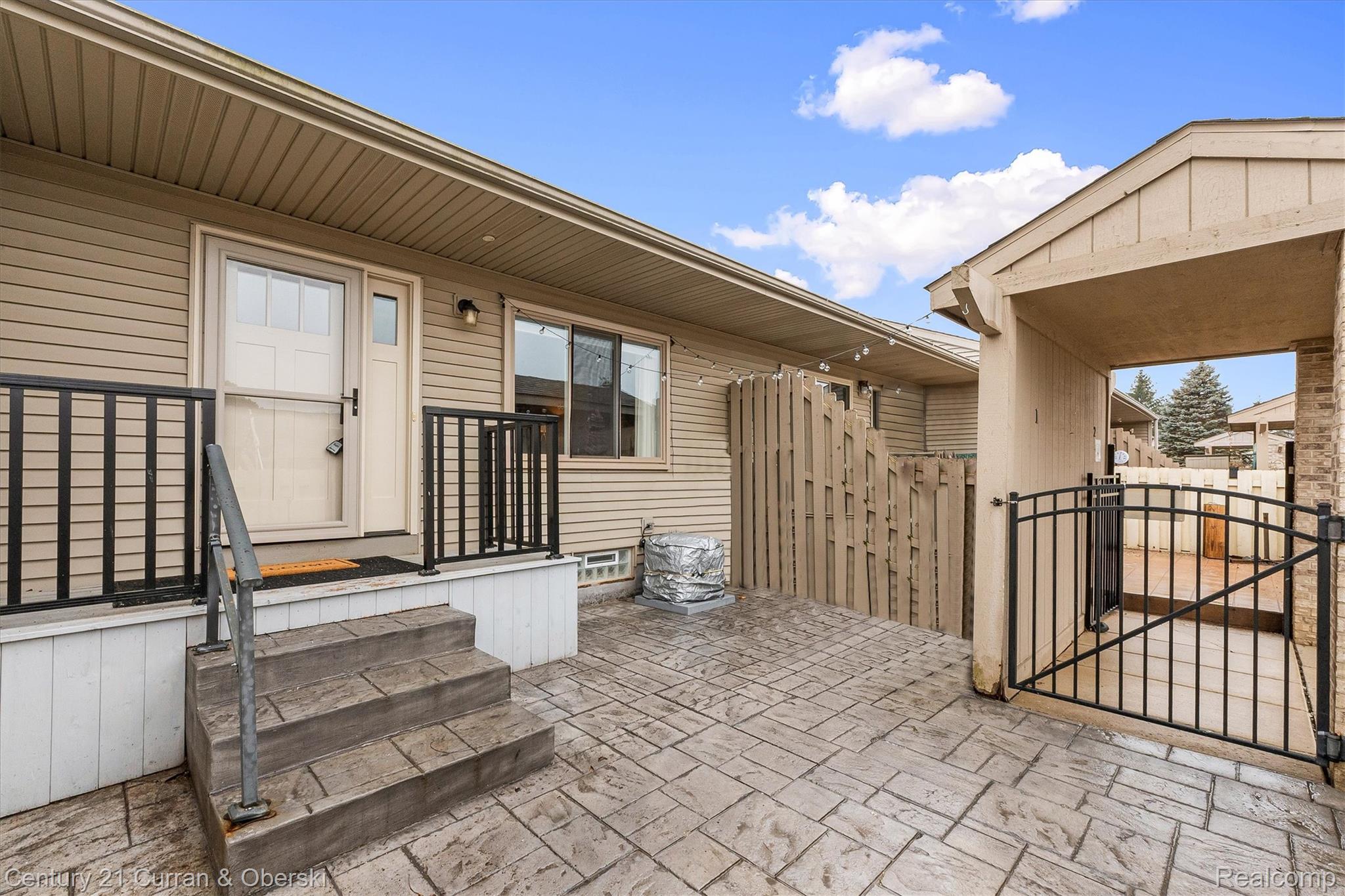 62401 Raleigh Court 1