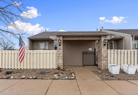 62401 Raleigh Court 1 South Lyon City MI 48178