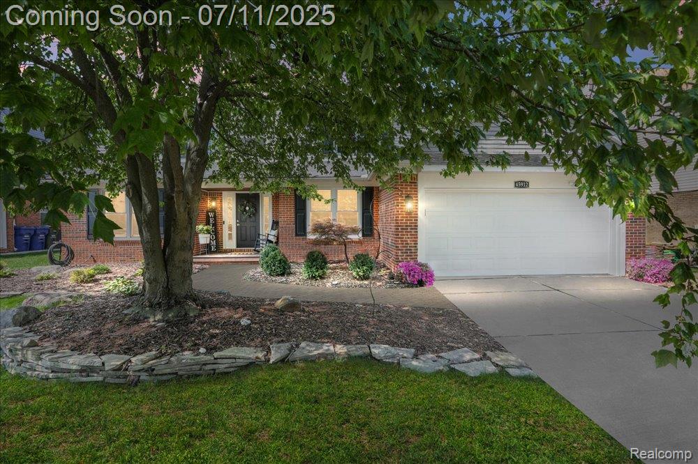 45912 Larchmont Drive