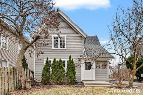 142 Carlton Avenue SE Grand Rapids City MI 49506
