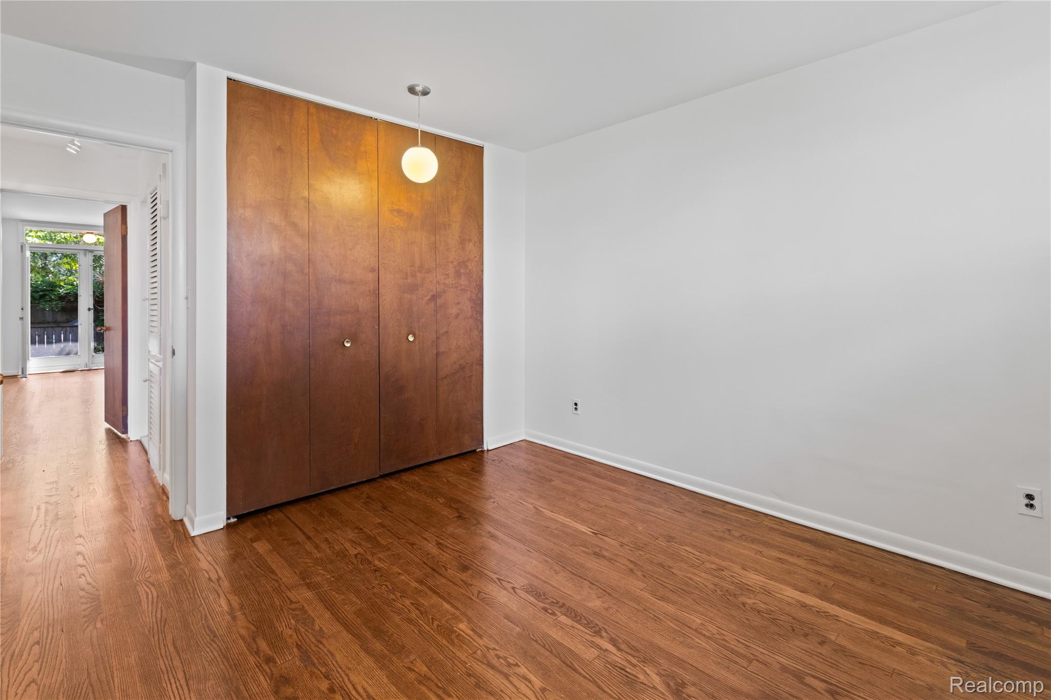 Detroit City, Michigan 48207, United States, 2 Bedrooms Bedrooms, ,2 BathroomsBathrooms,Residential,Active,201763