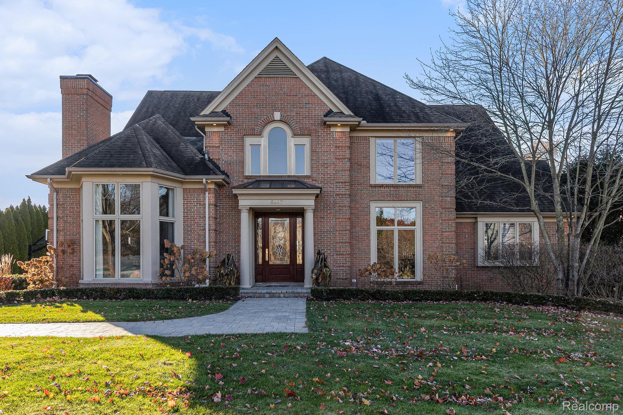 Clarkston, Michigan 48348, United States, 4 Bedrooms Bedrooms, ,5 BathroomsBathrooms,Residential,Coming Soon,242832