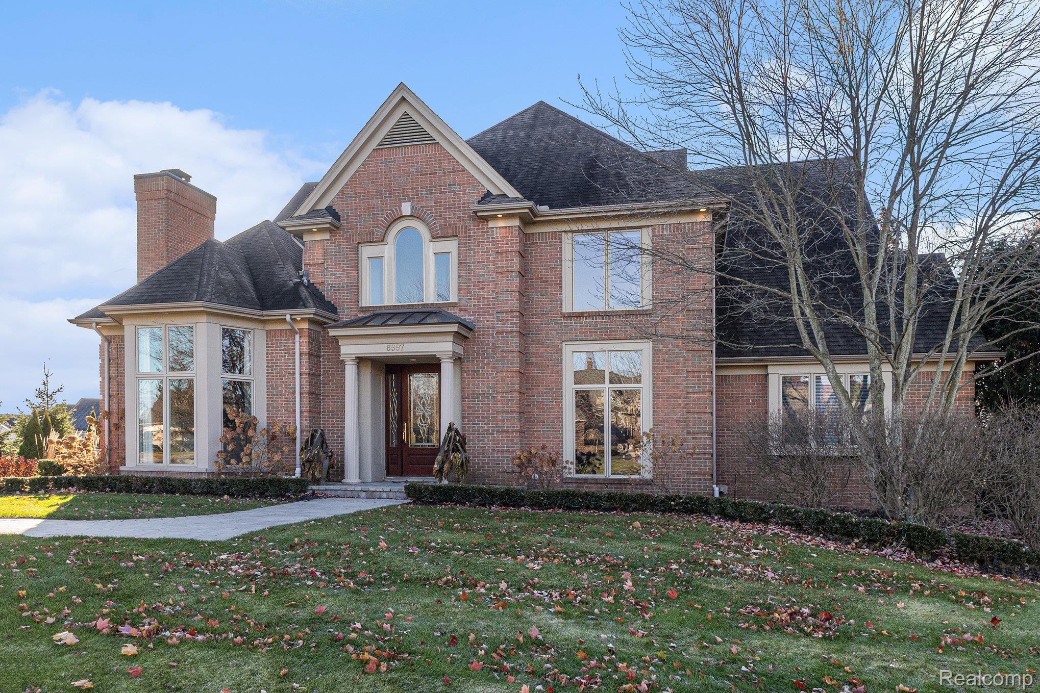 Clarkston, Michigan 48348, United States, 4 Bedrooms Bedrooms, ,5 BathroomsBathrooms,Residential,Coming Soon,242832