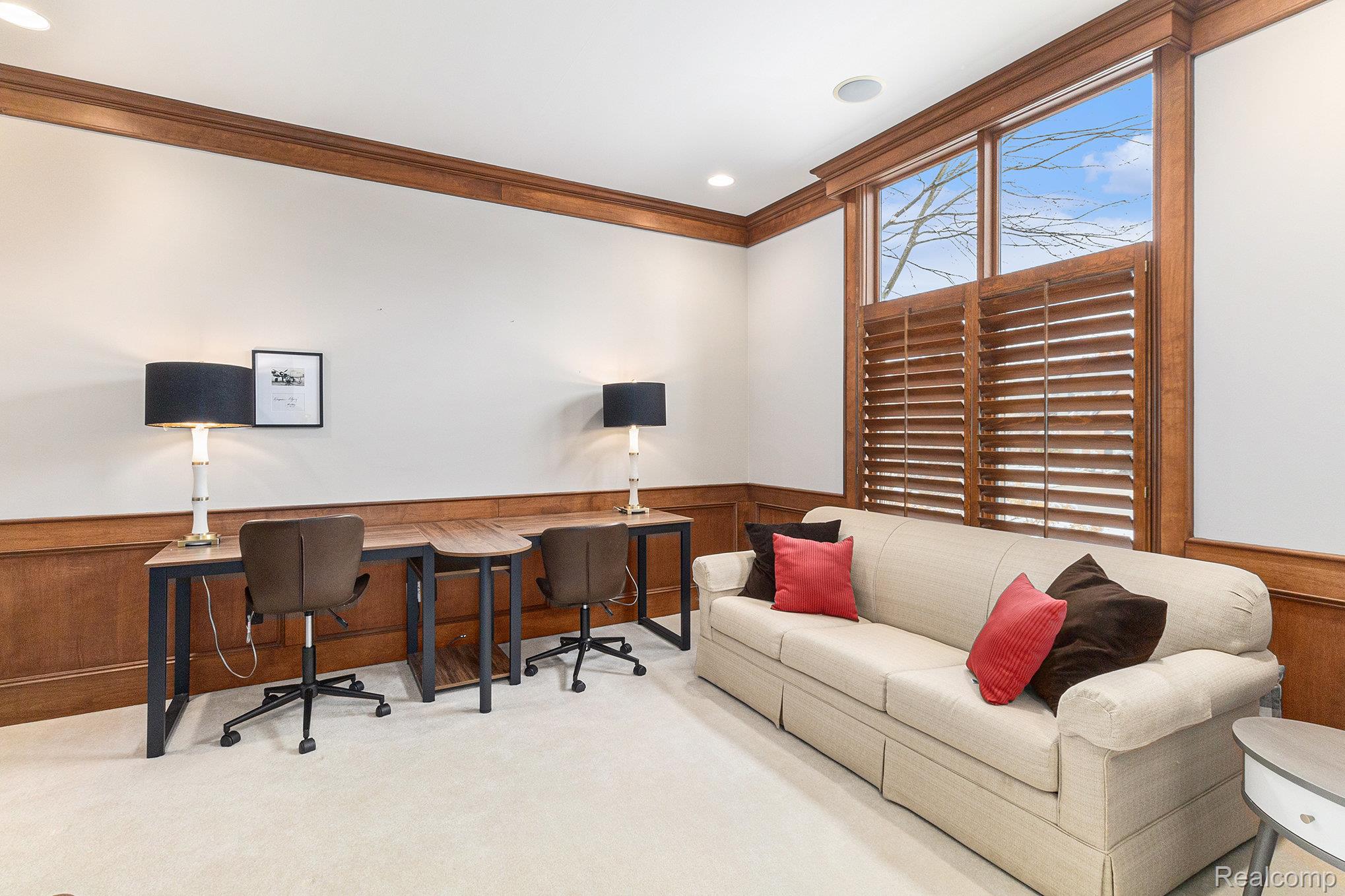 Clarkston, Michigan 48348, United States, 4 Bedrooms Bedrooms, ,5 BathroomsBathrooms,Residential,Coming Soon,242832