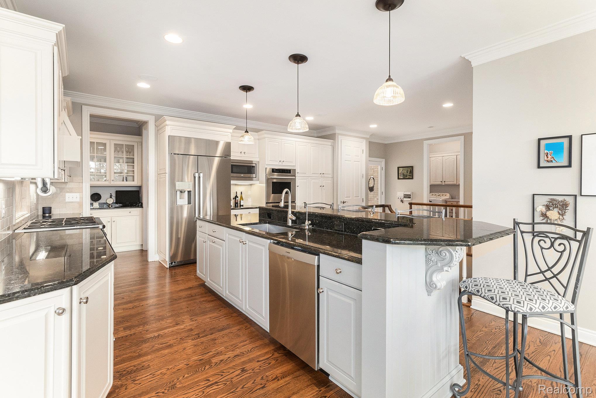 Clarkston, Michigan 48348, United States, 4 Bedrooms Bedrooms, ,5 BathroomsBathrooms,Residential,Coming Soon,242832