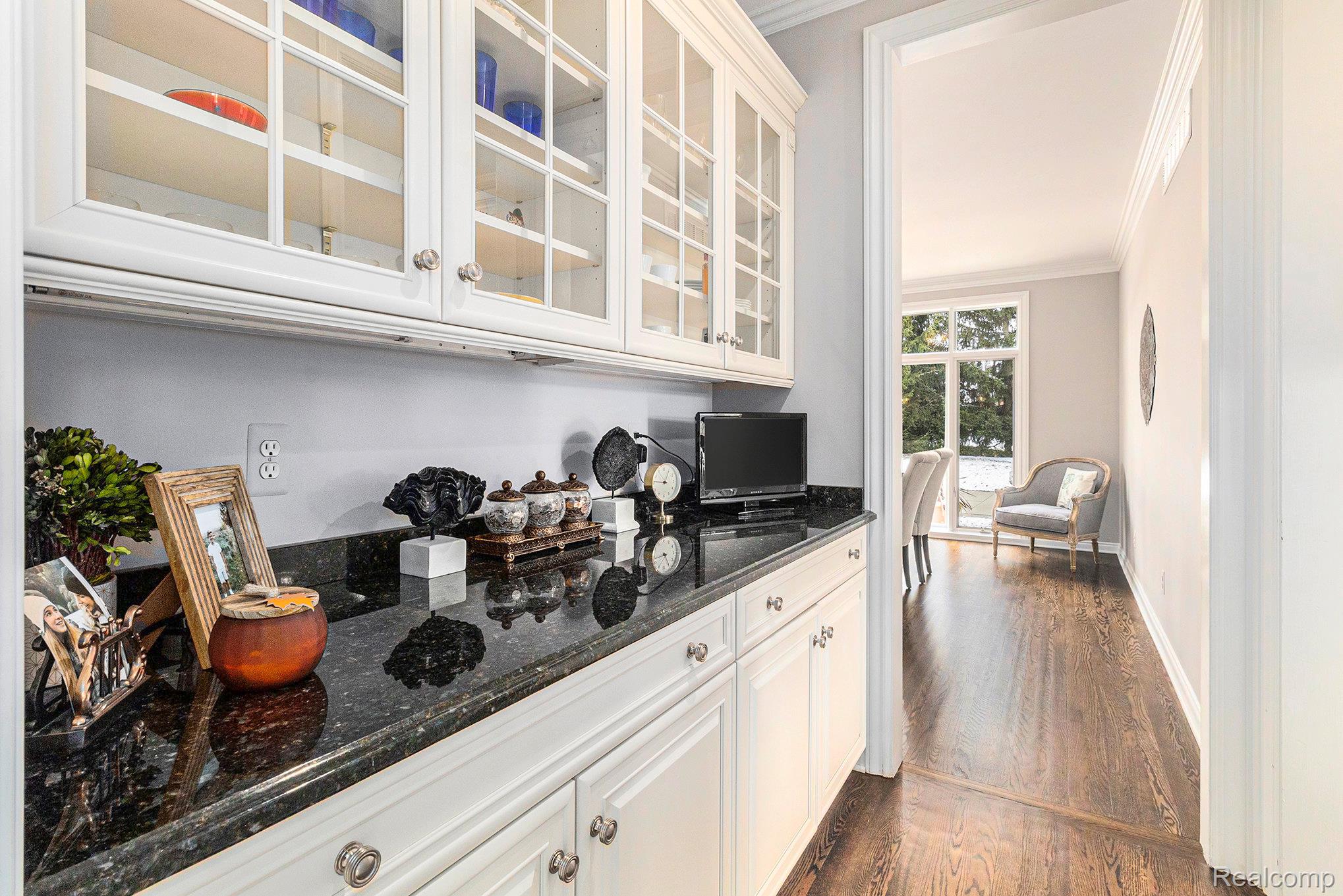 Clarkston, Michigan 48348, United States, 4 Bedrooms Bedrooms, ,5 BathroomsBathrooms,Residential,Coming Soon,242832