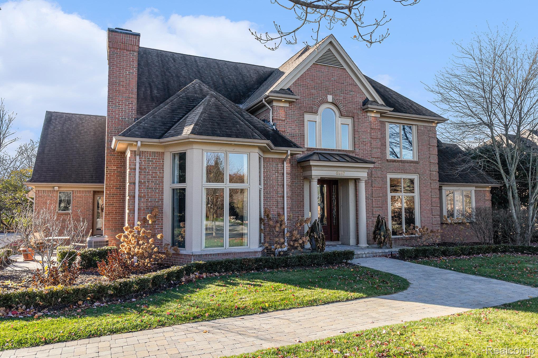 Clarkston, Michigan 48348, United States, 4 Bedrooms Bedrooms, ,5 BathroomsBathrooms,Residential,Coming Soon,242832