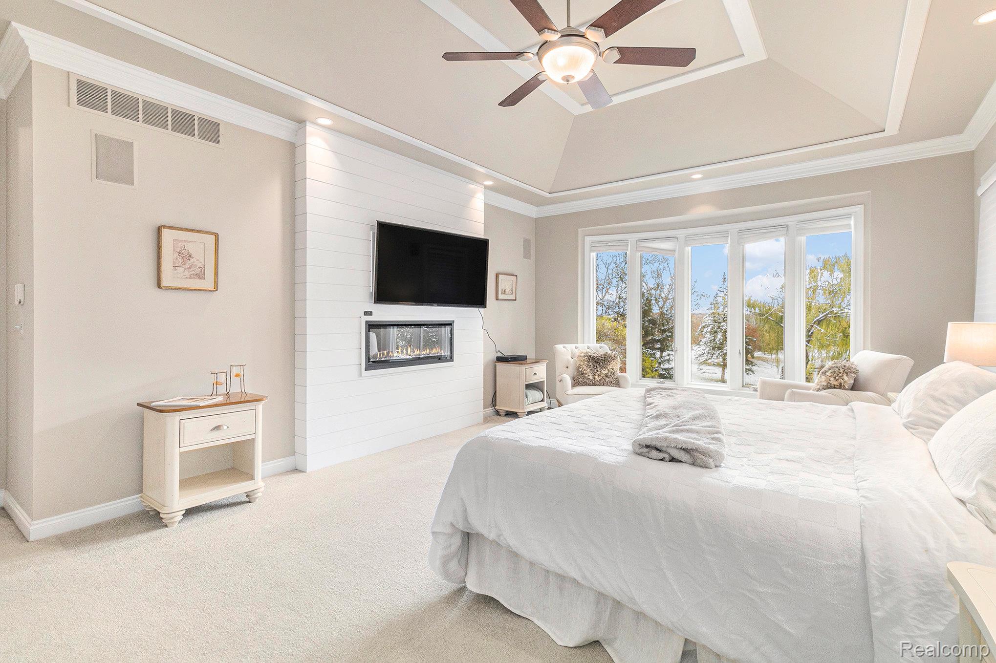 Clarkston, Michigan 48348, United States, 4 Bedrooms Bedrooms, ,5 BathroomsBathrooms,Residential,Coming Soon,242832