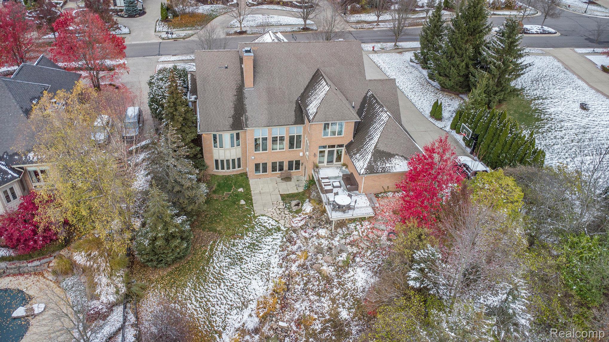 6997 Oakhurst Ridge Road