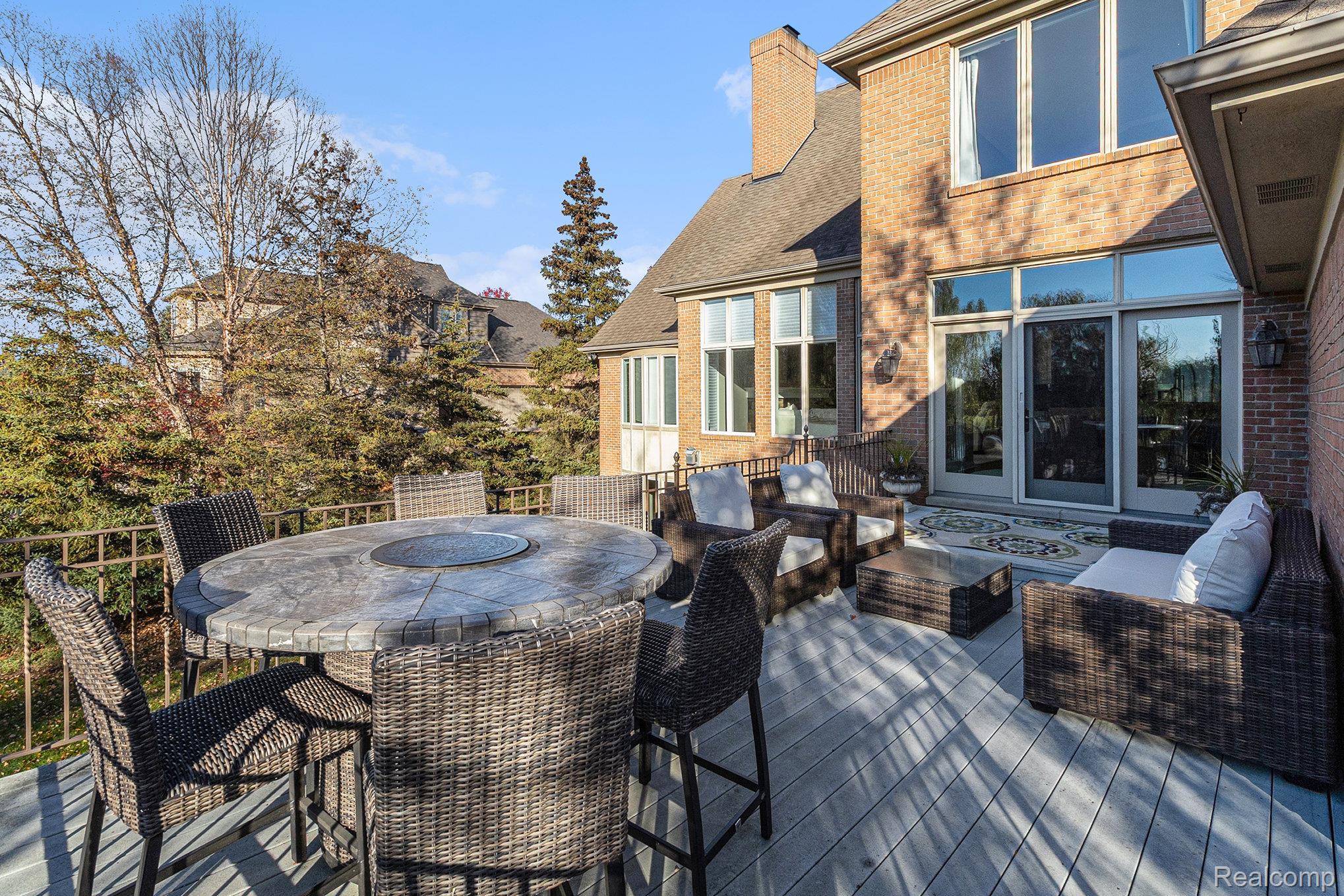 Clarkston, Michigan 48348, United States, 4 Bedrooms Bedrooms, ,5 BathroomsBathrooms,Residential,Coming Soon,242832