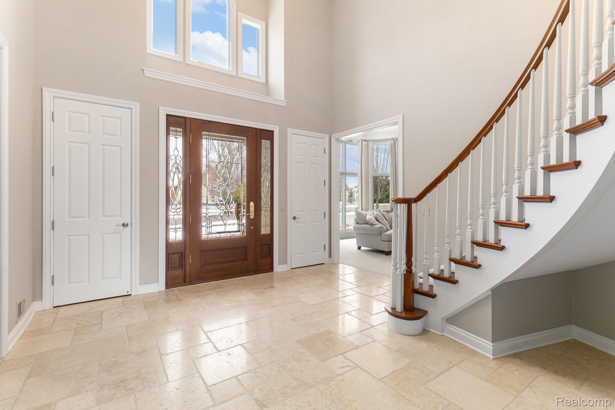 6997 Oakhurst Ridge Road