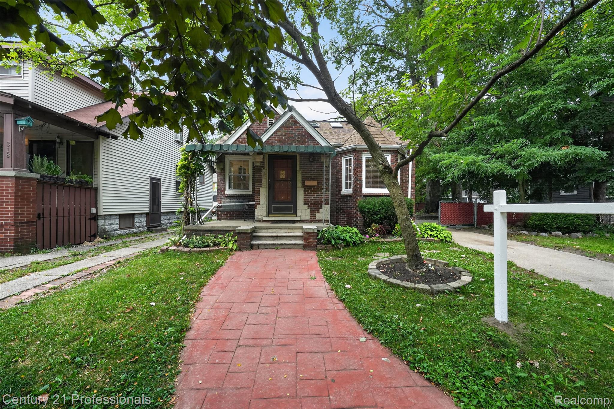 310 W Chesterfield Street