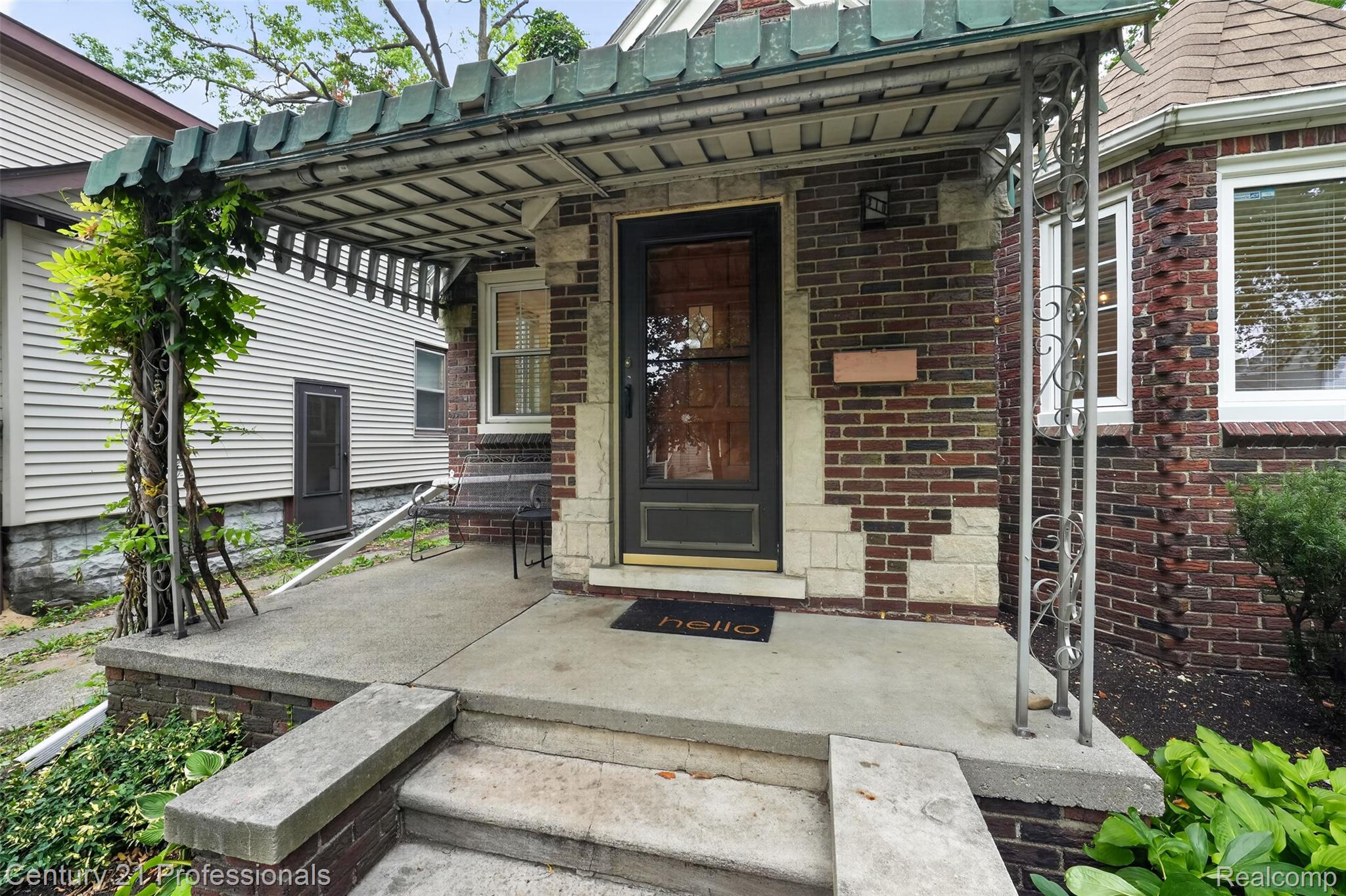 310 W Chesterfield Street