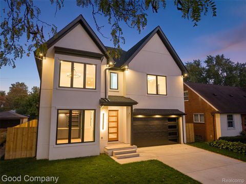 2916 Clawson Avenue Royal Oak City MI 48073