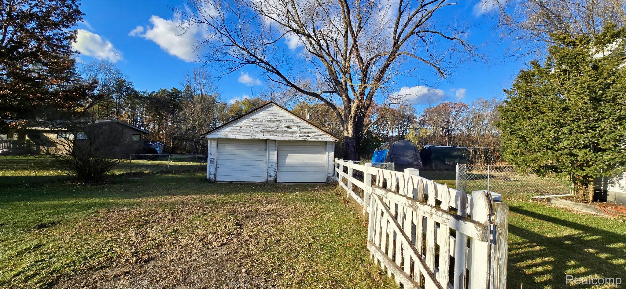 13901 Silver Lake Road