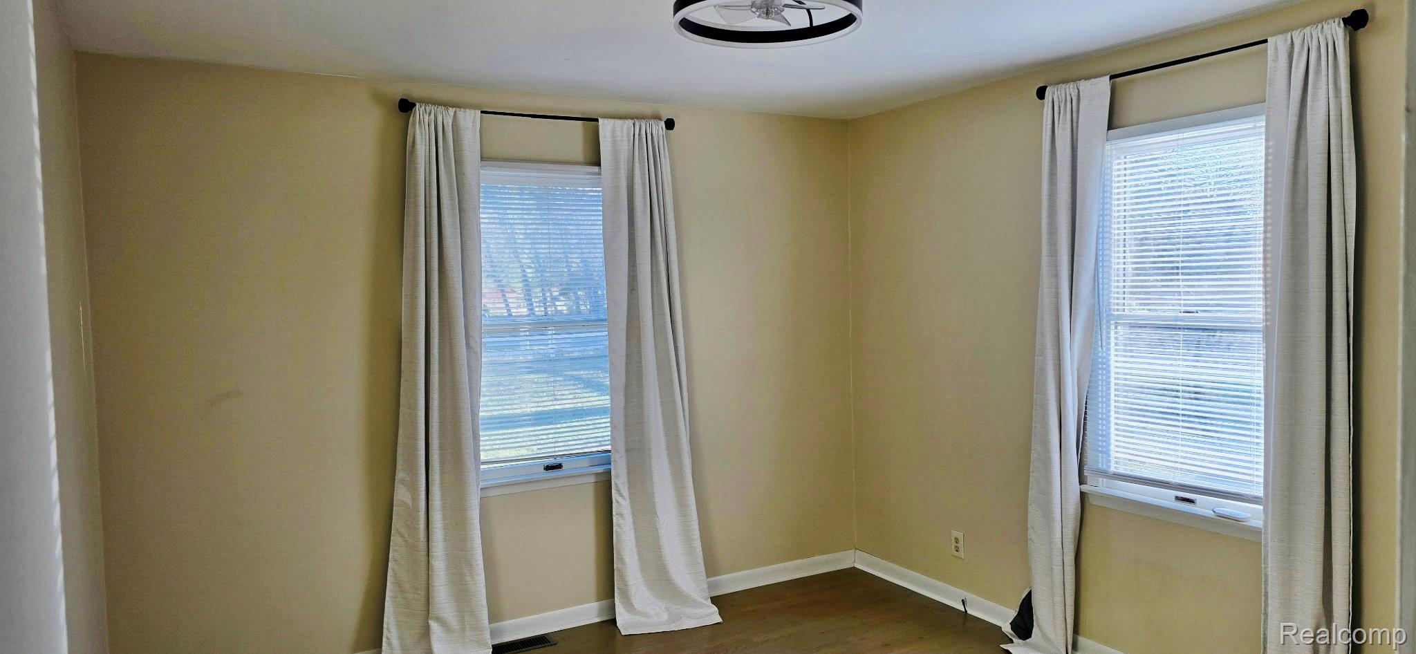 13901 Silver Lake Road