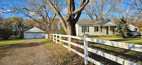 13901 Silver Lake Road Green Oak Township MI 48178