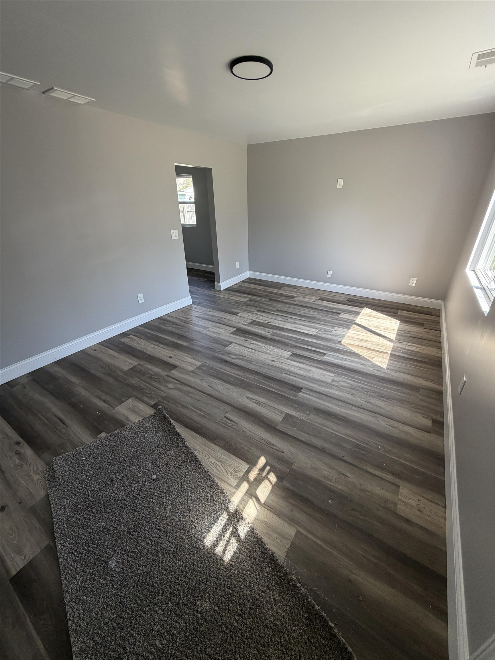 412 W Gracelawn Avenue