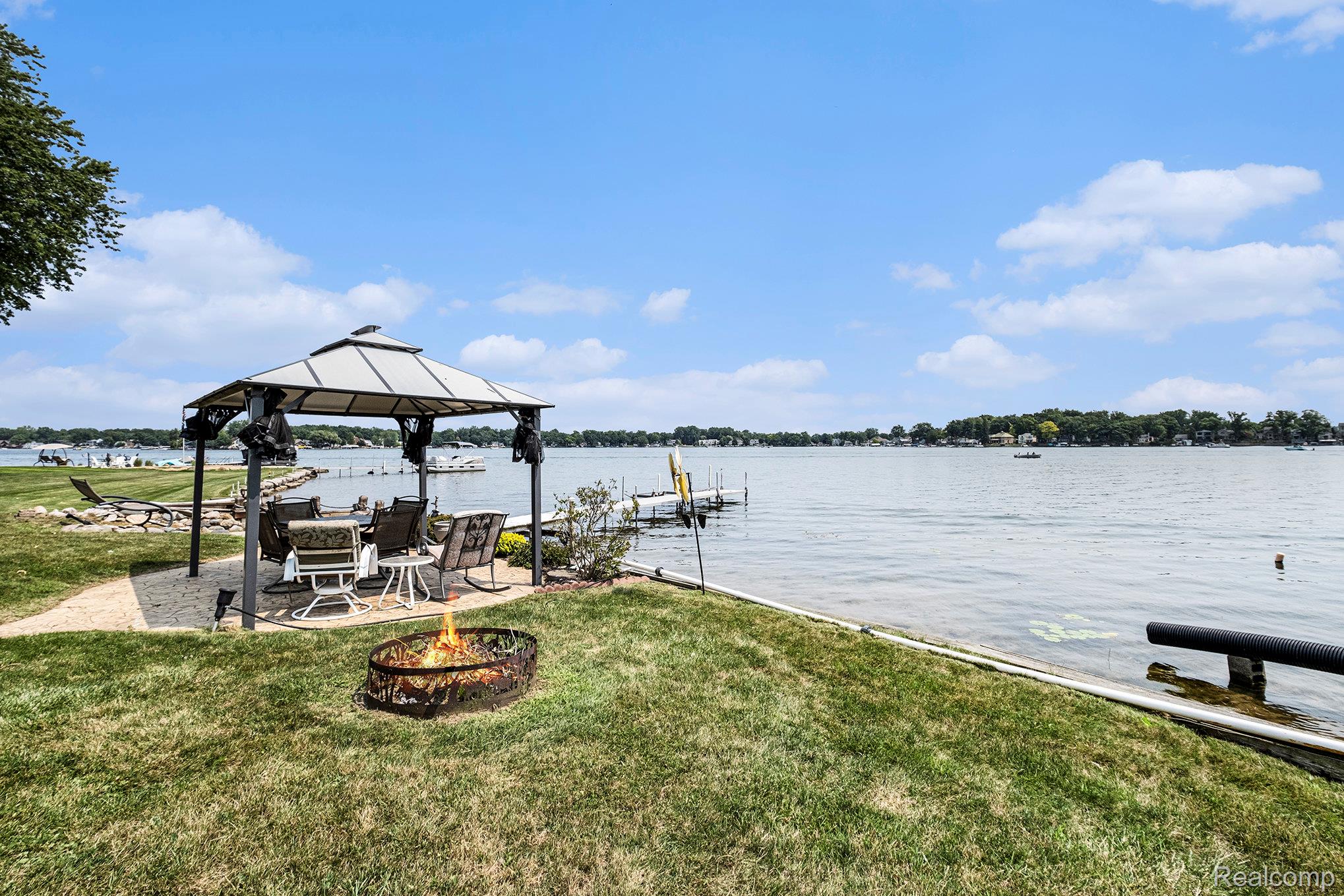 13293 Lake Shore Drive