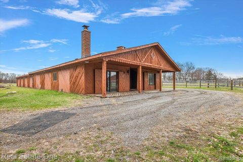 1109 Castlewood Street White Lake Charter Township MI 48386
