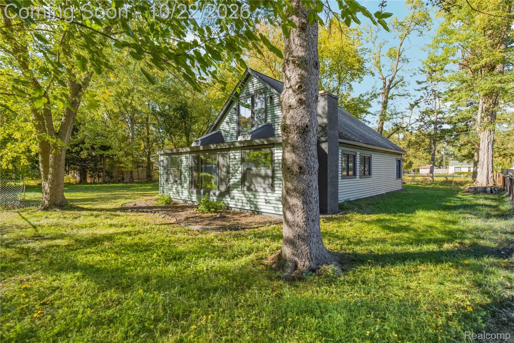 Photo of 9160 Blondell Avenue, White Lake Charter Township, MI 48386 (MLS # 20261085399)