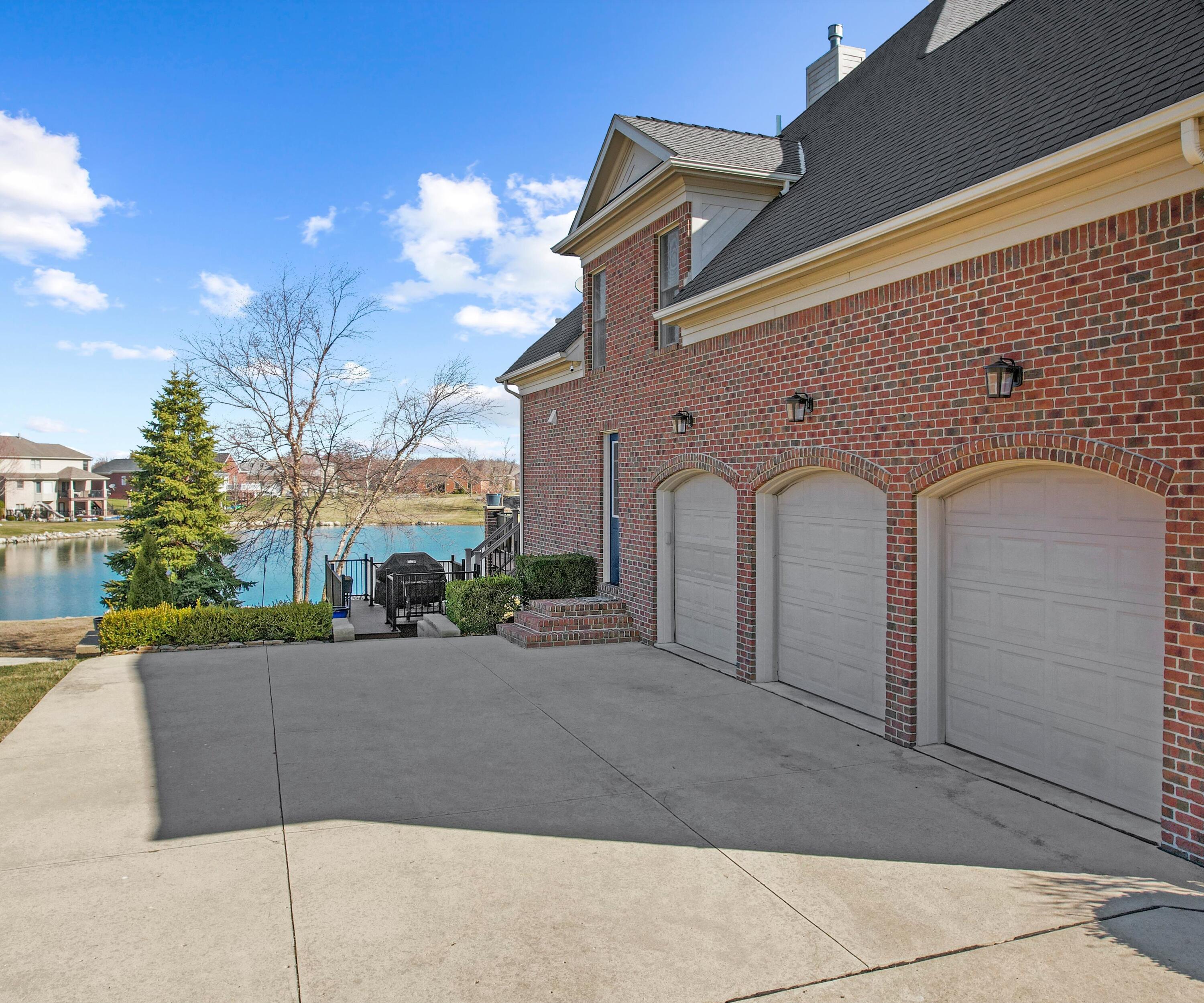 8178 Hunters Ridge Drive