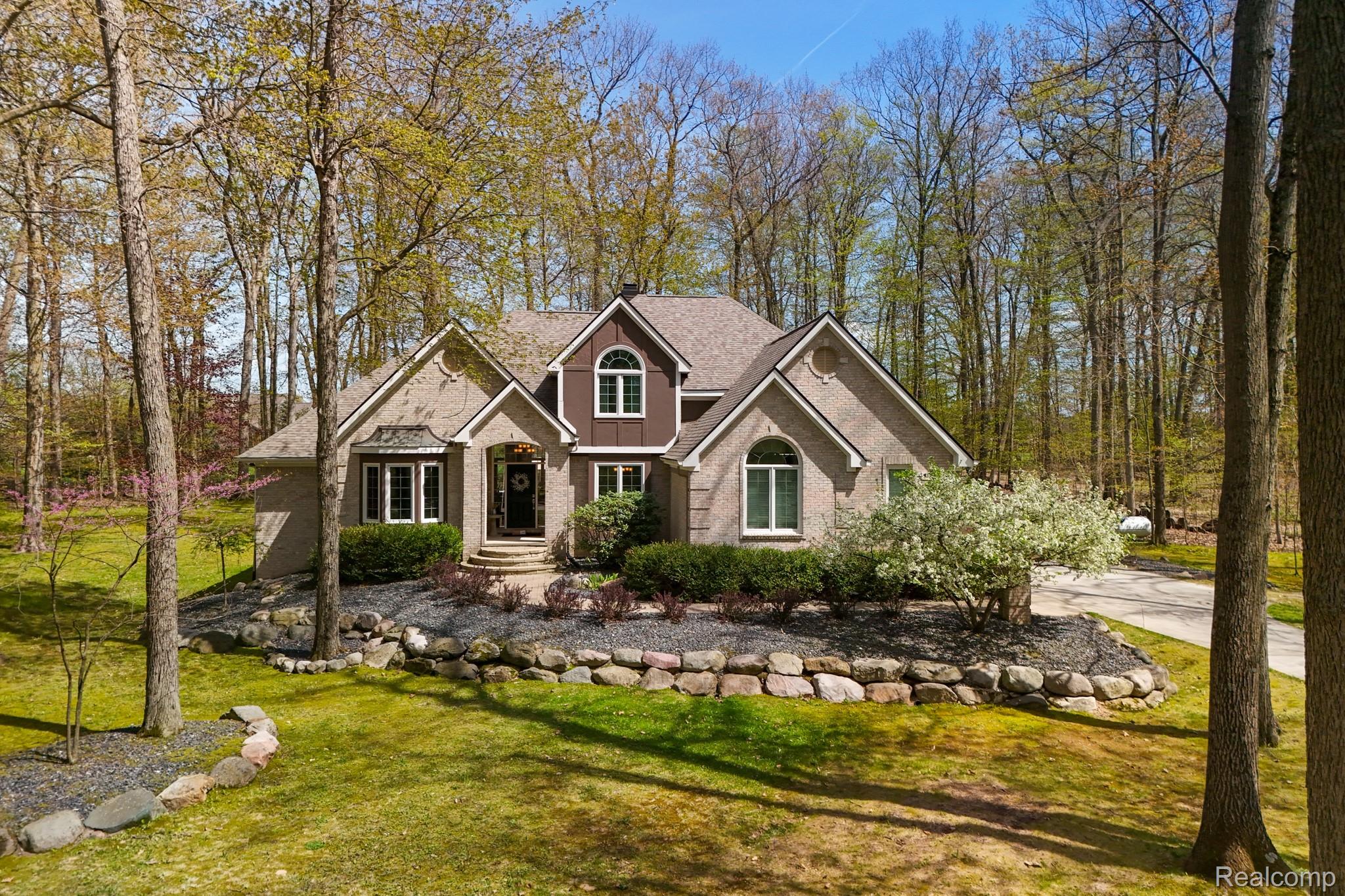 157 Winding Woods Trail