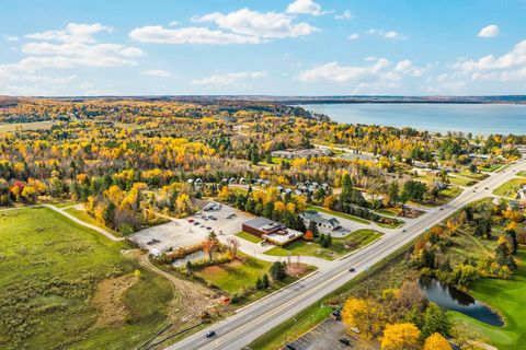 5961 E Oslo Street Acme Township MI 49690