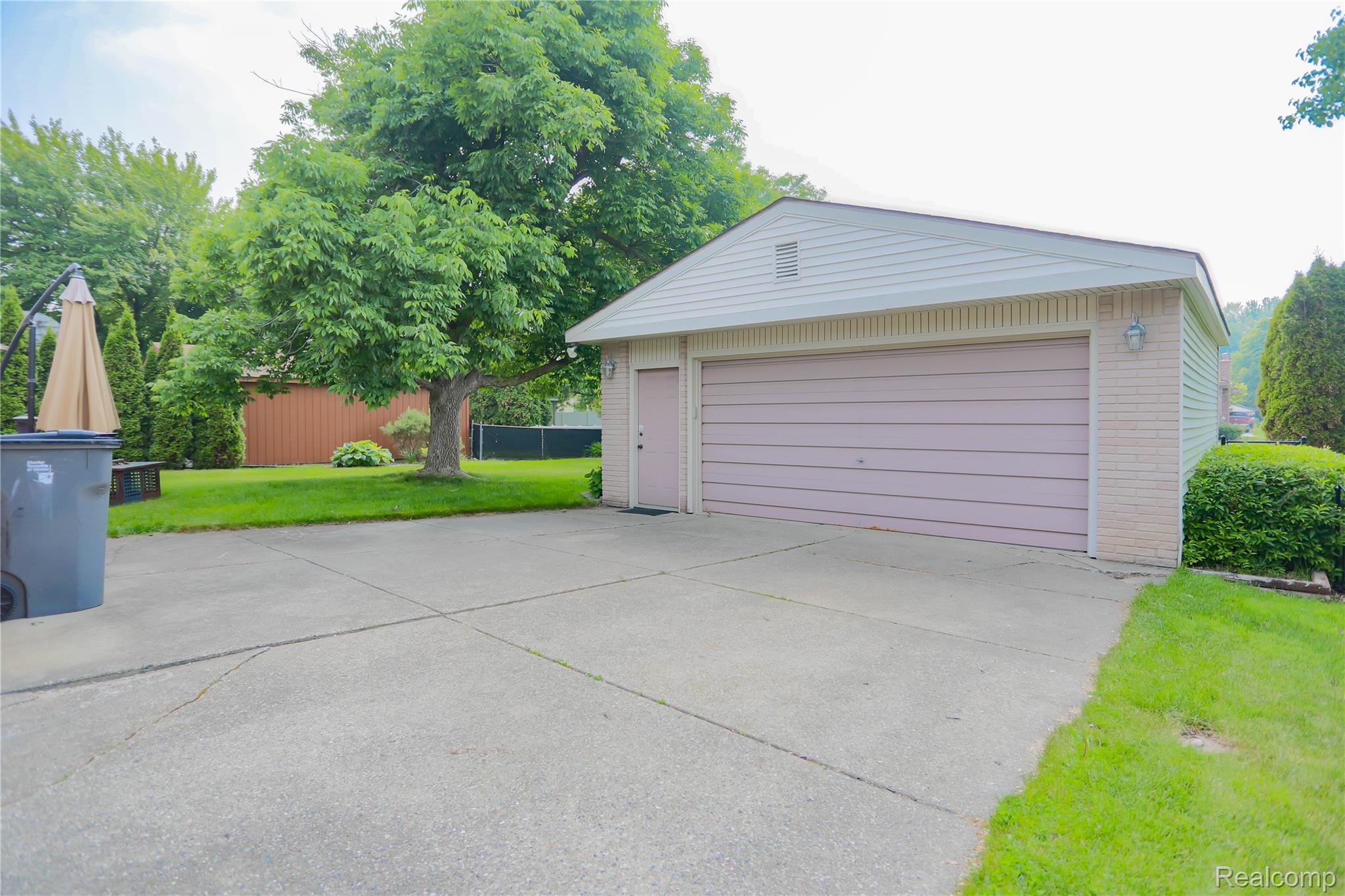 40755 Oakwood Court