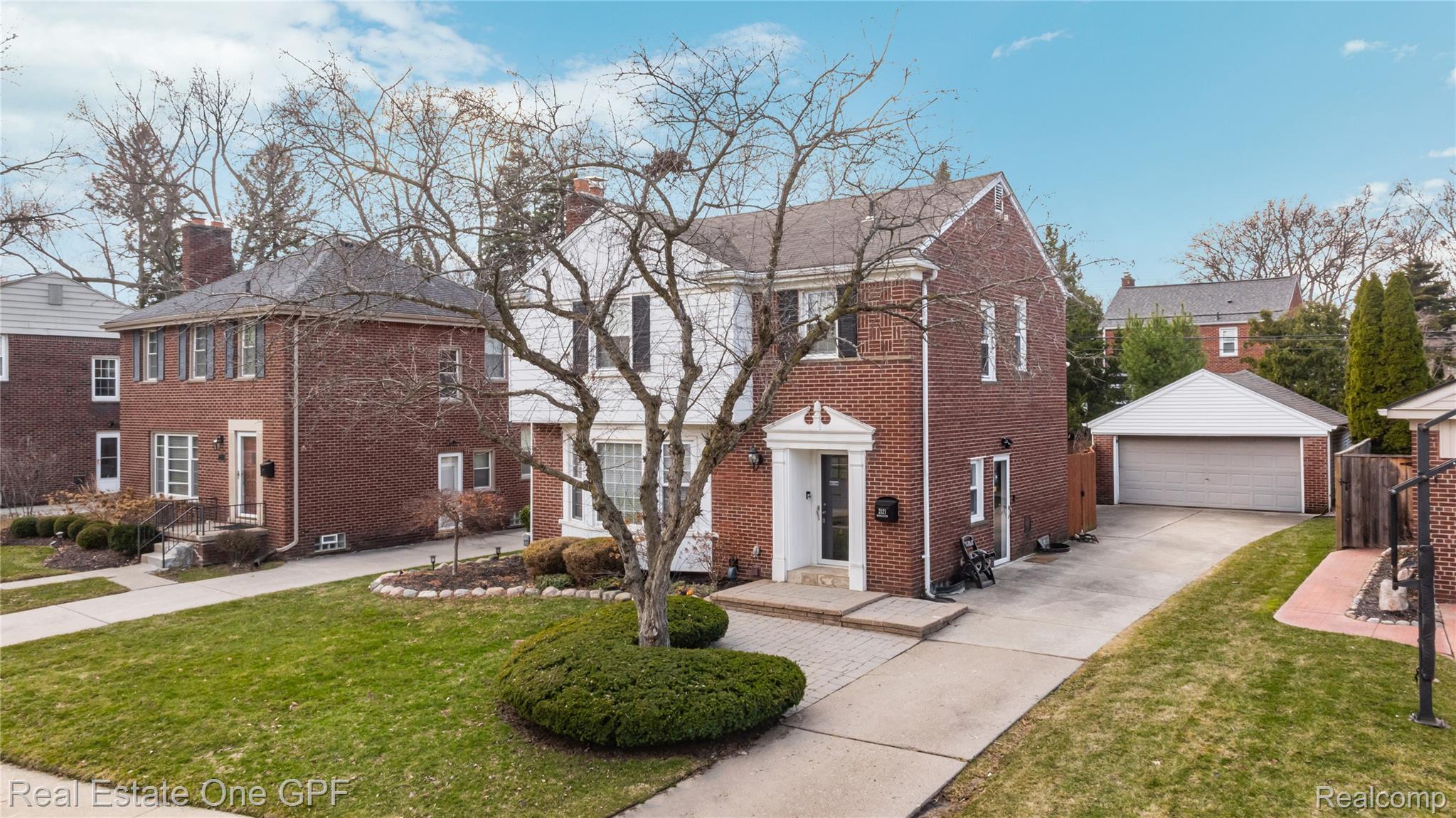 2121 Bonnieview Drive